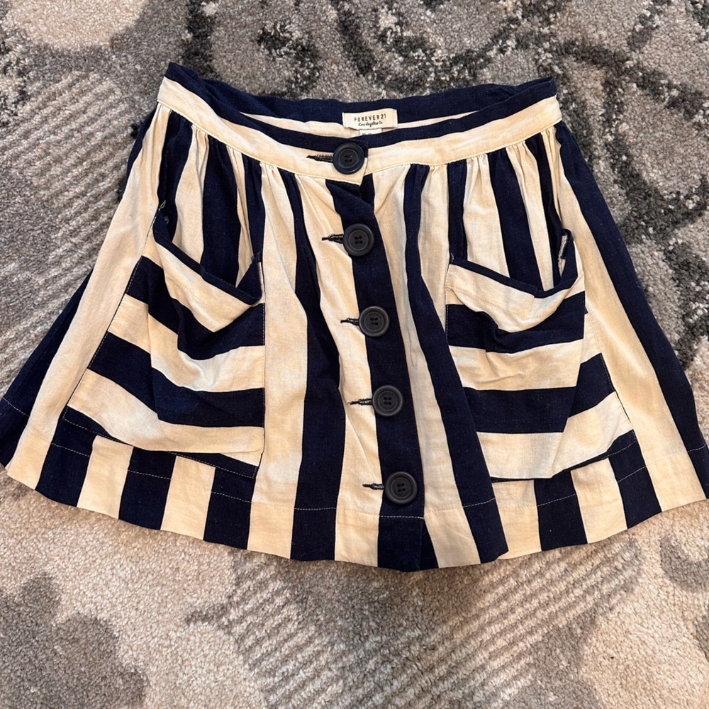 Forever 21 skirt